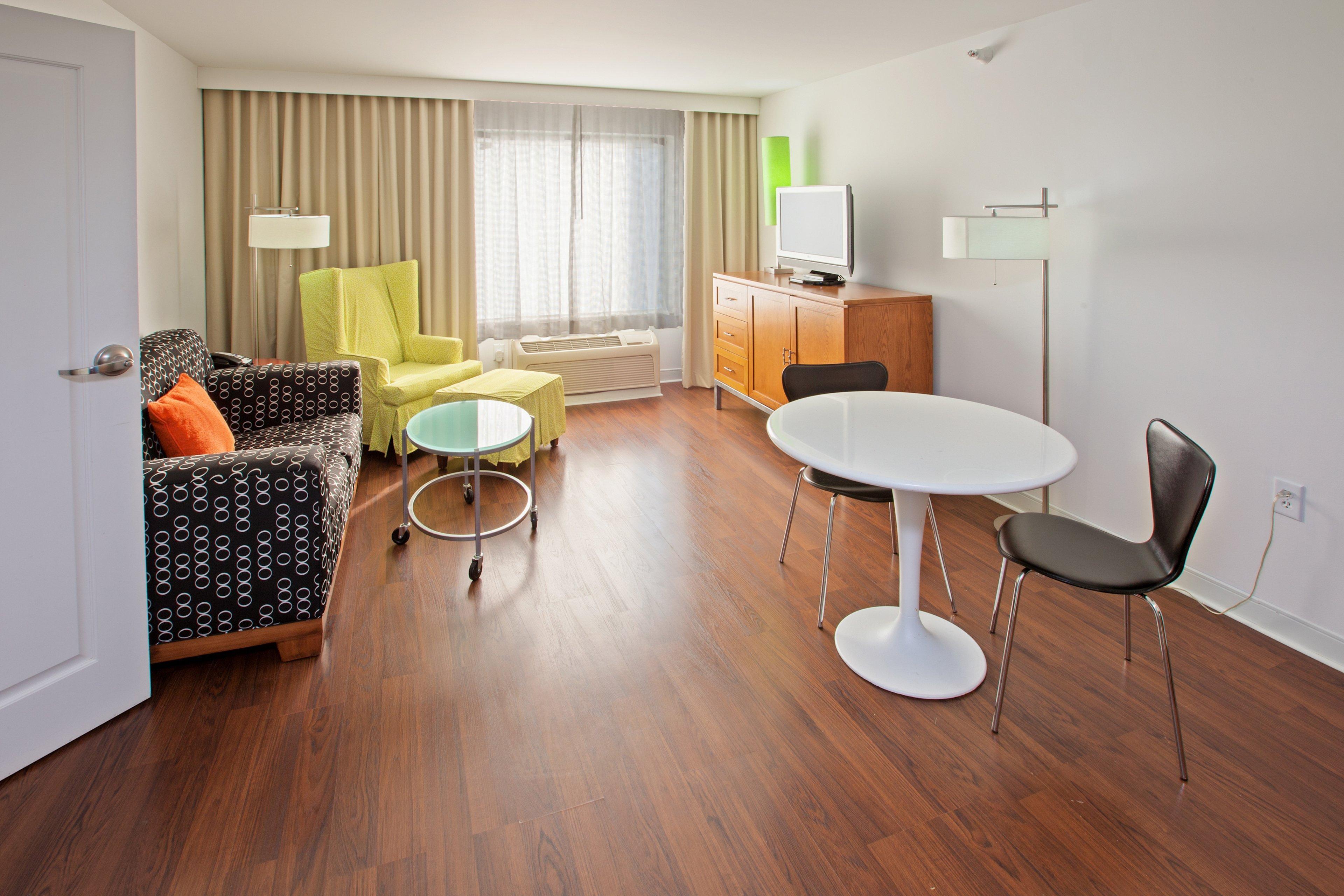 Express Indianapolis - By Ihg